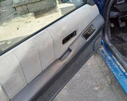 Синий Крайслер Лазер, объемом двигателя 2.5 л и пробегом 172 тыс. км за 3800 $, фото 6 на Automoto.ua