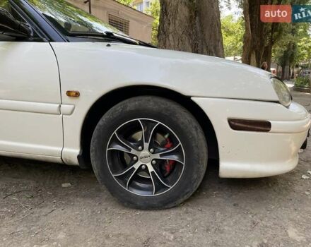 Білий Крайслер Neon, об'ємом двигуна 2 л та пробігом 273 тис. км за 4000 $, фото 5 на Automoto.ua
