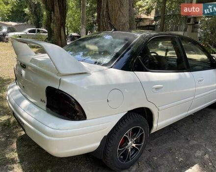 Білий Крайслер Neon, об'ємом двигуна 2 л та пробігом 273 тис. км за 4000 $, фото 3 на Automoto.ua