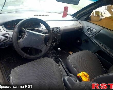 Черный Крайслер Неон, объемом двигателя 2 л и пробегом 200 тыс. км за 1900 $, фото 1 на Automoto.ua