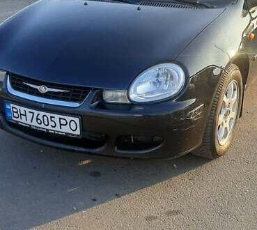 Черный Крайслер Неон, объемом двигателя 2 л и пробегом 265 тыс. км за 4500 $, фото 1 на Automoto.ua