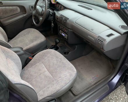 Фіолетовий Крайслер Neon, об'ємом двигуна 2 л та пробігом 187 тис. км за 2650 $, фото 24 на Automoto.ua