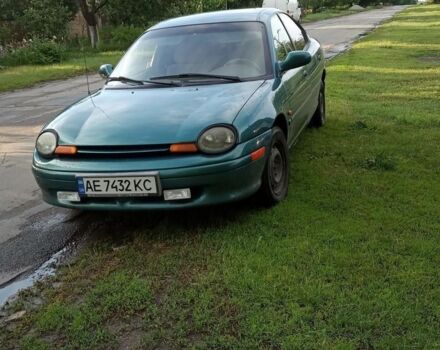 Зеленый Крайслер Неон, объемом двигателя 2 л и пробегом 300 тыс. км за 1047 $, фото 1 на Automoto.ua