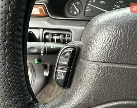 Серый Крайслер Нью Йоркер, объемом двигателя 3.52 л и пробегом 274 тыс. км за 4900 $, фото 17 на Automoto.ua