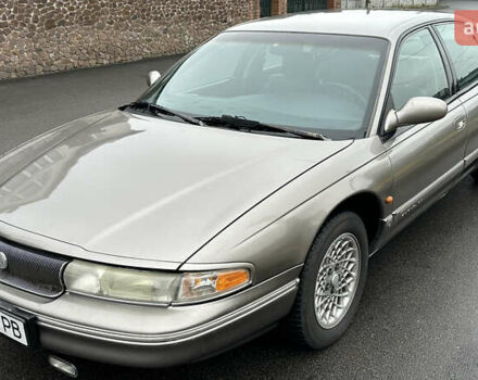 Серый Крайслер Нью Йоркер, объемом двигателя 3.52 л и пробегом 274 тыс. км за 4900 $, фото 2 на Automoto.ua