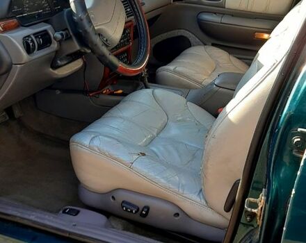 Зелений Крайслер New Yorker, об'ємом двигуна 3.5 л та пробігом 0 тис. км за 4500 $, фото 5 на Automoto.ua