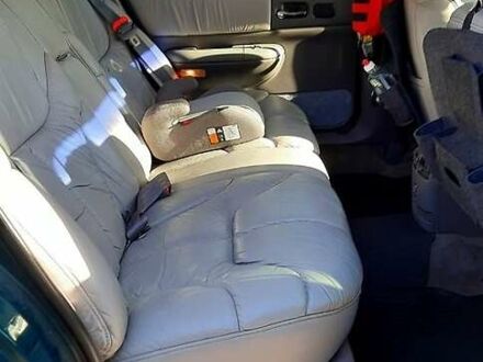 Зеленый Крайслер Нью Йоркер, объемом двигателя 3.5 л и пробегом 252 тыс. км за 4500 $, фото 1 на Automoto.ua