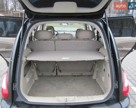 Черный Крайслер ПТ Крузер, объемом двигателя 2.4 л и пробегом 122 тыс. км за 5100 $, фото 14 на Automoto.ua