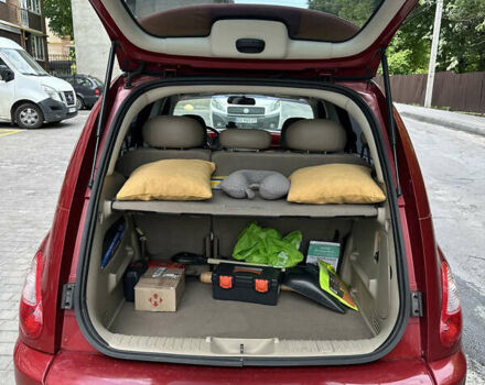 Красный Крайслер ПТ Крузер, объемом двигателя 2.43 л и пробегом 84 тыс. км за 4500 $, фото 4 на Automoto.ua