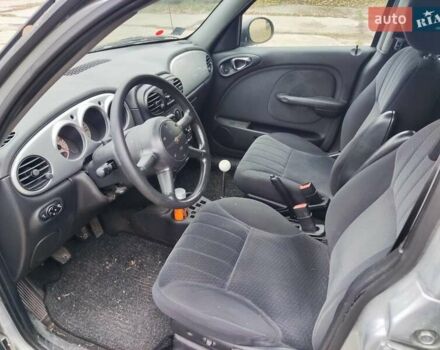 Сірий Крайслер PT Cruiser, об'ємом двигуна 2.2 л та пробігом 321 тис. км за 1900 $, фото 4 на Automoto.ua