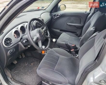 Серый Крайслер ПТ Крузер, объемом двигателя 2.2 л и пробегом 321 тыс. км за 2000 $, фото 5 на Automoto.ua