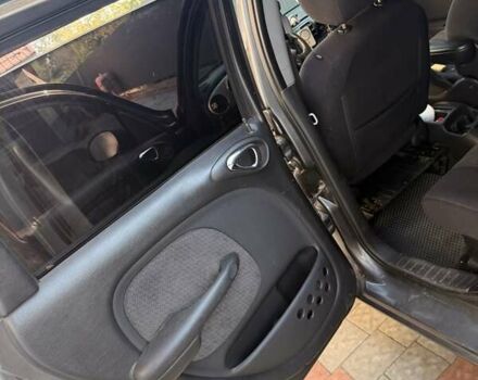 Сірий Крайслер PT Cruiser, об'ємом двигуна 2.15 л та пробігом 283 тис. км за 4700 $, фото 7 на Automoto.ua