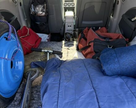 Серый Крайслер ПТ Крузер, объемом двигателя 1.6 л и пробегом 260 тыс. км за 3554 $, фото 4 на Automoto.ua