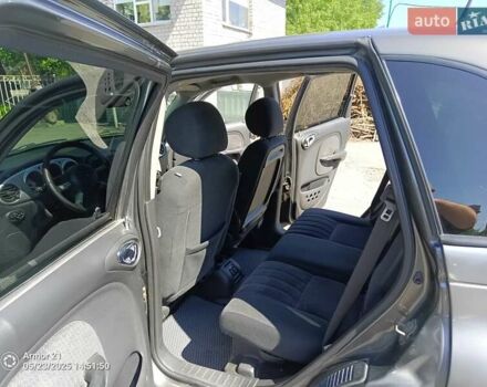 Серый Крайслер ПТ Крузер, объемом двигателя 2.15 л и пробегом 323 тыс. км за 4700 $, фото 5 на Automoto.ua