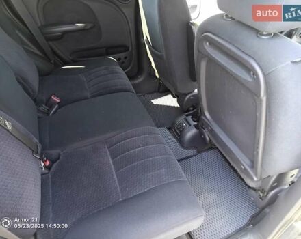 Серый Крайслер ПТ Крузер, объемом двигателя 2.15 л и пробегом 323 тыс. км за 4700 $, фото 7 на Automoto.ua