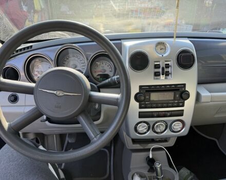 Серый Крайслер ПТ Крузер, объемом двигателя 1.6 л и пробегом 260 тыс. км за 3554 $, фото 1 на Automoto.ua