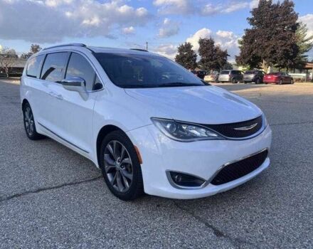 Белый Крайслер Пасифик, объемом двигателя 3.6 л и пробегом 72 тыс. км за 7000 $, фото 6 на Automoto.ua