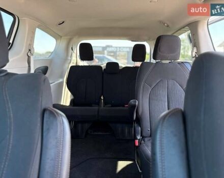 Белый Крайслер Пасифик, объемом двигателя 3.6 л и пробегом 158 тыс. км за 10800 $, фото 8 на Automoto.ua