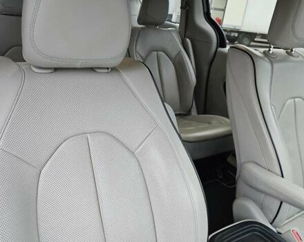 Білий Крайслер Pacifica, об'ємом двигуна 3.61 л та пробігом 98 тис. км за 24000 $, фото 7 на Automoto.ua