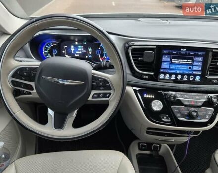 Білий Крайслер Pacifica, об'ємом двигуна 3.6 л та пробігом 99 тис. км за 23900 $, фото 19 на Automoto.ua