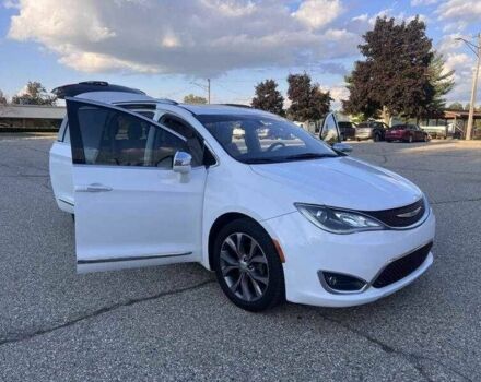 Белый Крайслер Пасифик, объемом двигателя 3.6 л и пробегом 72 тыс. км за 7000 $, фото 7 на Automoto.ua