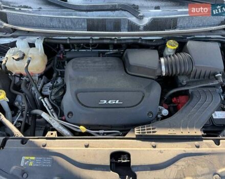 Белый Крайслер Пасифик, объемом двигателя 3.6 л и пробегом 158 тыс. км за 10800 $, фото 5 на Automoto.ua