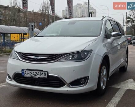 Білий Крайслер Pacifica, об'ємом двигуна 3.6 л та пробігом 99 тис. км за 23900 $, фото 1 на Automoto.ua