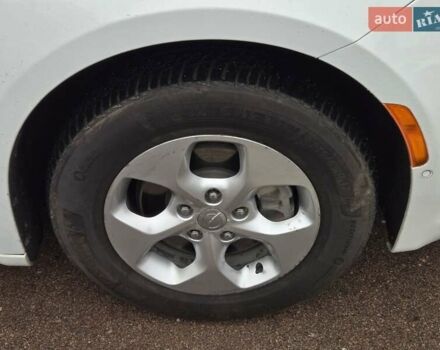 Білий Крайслер Pacifica, об'ємом двигуна 3.6 л та пробігом 99 тис. км за 23900 $, фото 16 на Automoto.ua