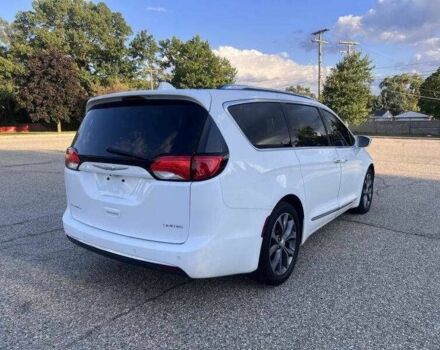 Белый Крайслер Пасифик, объемом двигателя 3.6 л и пробегом 72 тыс. км за 7000 $, фото 4 на Automoto.ua