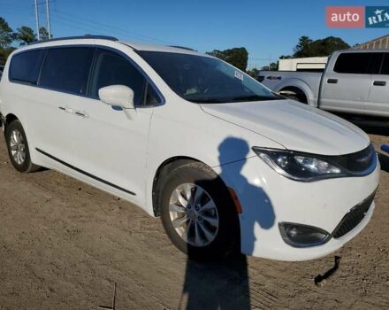 Белый Крайслер Пасифик, объемом двигателя 3.6 л и пробегом 142 тыс. км за 4000 $, фото 3 на Automoto.ua