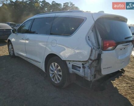 Белый Крайслер Пасифик, объемом двигателя 3.6 л и пробегом 142 тыс. км за 4000 $, фото 1 на Automoto.ua