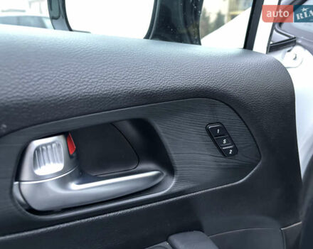 Белый Крайслер Пасифик, объемом двигателя 3.61 л и пробегом 97 тыс. км за 27600 $, фото 20 на Automoto.ua