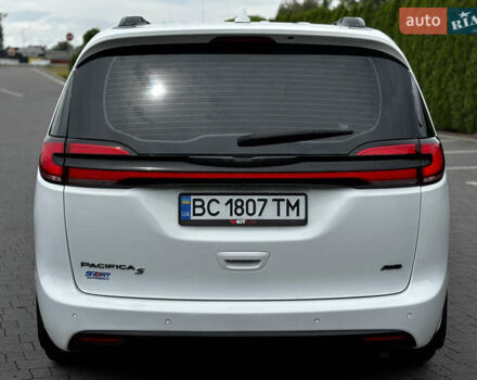 Белый Крайслер Пасифик, объемом двигателя 3.61 л и пробегом 97 тыс. км за 27600 $, фото 4 на Automoto.ua