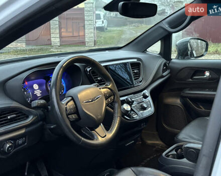 Белый Крайслер Пасифик, объемом двигателя 3.61 л и пробегом 97 тыс. км за 27600 $, фото 28 на Automoto.ua