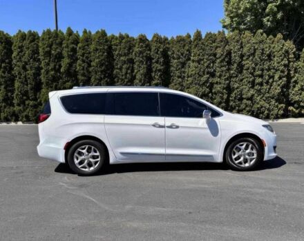 Білий Крайслер Pacifica, об'ємом двигуна 3.6 л та пробігом 29 тис. км за 11200 $, фото 4 на Automoto.ua