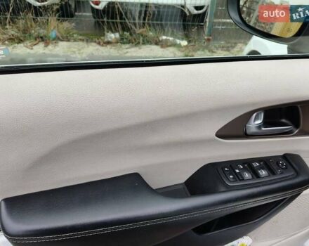 Белый Крайслер Пасифик, объемом двигателя 3.6 л и пробегом 149 тыс. км за 18800 $, фото 12 на Automoto.ua