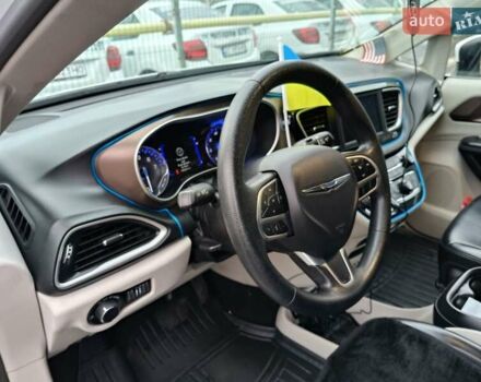 Белый Крайслер Пасифик, объемом двигателя 3.6 л и пробегом 149 тыс. км за 18800 $, фото 11 на Automoto.ua