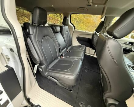 Белый Крайслер Пасифик, объемом двигателя 3.6 л и пробегом 42 тыс. км за 11200 $, фото 14 на Automoto.ua