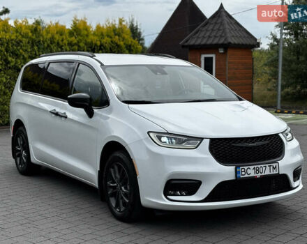 Белый Крайслер Пасифик, объемом двигателя 3.61 л и пробегом 97 тыс. км за 27600 $, фото 2 на Automoto.ua