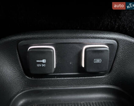 Белый Крайслер Пасифик, объемом двигателя 3.61 л и пробегом 97 тыс. км за 27600 $, фото 17 на Automoto.ua