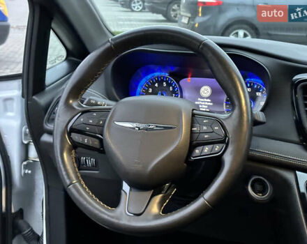 Белый Крайслер Пасифик, объемом двигателя 3.61 л и пробегом 97 тыс. км за 27600 $, фото 30 на Automoto.ua