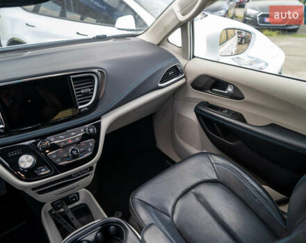 Белый Крайслер Пасифик, объемом двигателя 3.6 л и пробегом 135 тыс. км за 28000 $, фото 20 на Automoto.ua