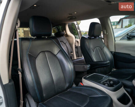 Белый Крайслер Пасифик, объемом двигателя 3.6 л и пробегом 135 тыс. км за 28000 $, фото 31 на Automoto.ua