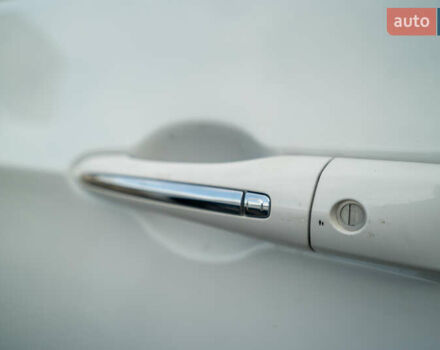 Белый Крайслер Пасифик, объемом двигателя 3.6 л и пробегом 135 тыс. км за 28000 $, фото 6 на Automoto.ua