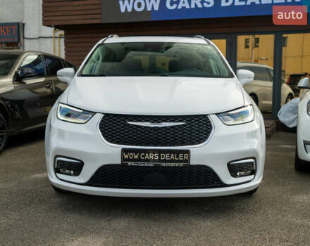 Белый Крайслер Пасифик, объемом двигателя 3.6 л и пробегом 135 тыс. км за 28000 $, фото 1 на Automoto.ua