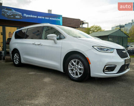 Белый Крайслер Пасифик, объемом двигателя 3.6 л и пробегом 135 тыс. км за 28000 $, фото 3 на Automoto.ua