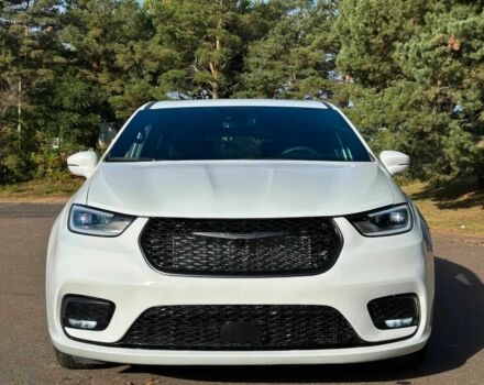 Белый Крайслер Пасифик, объемом двигателя 3.6 л и пробегом 22 тыс. км за 14000 $, фото 1 на Automoto.ua