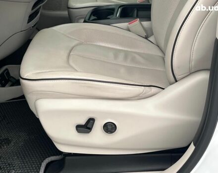 Белый Крайслер Пасифик, объемом двигателя 3.6 л и пробегом 99 тыс. км за 22990 $, фото 15 на Automoto.ua