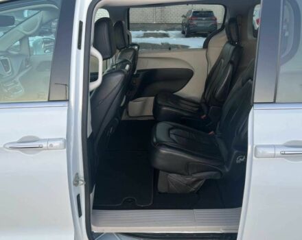 Белый Крайслер Пасифик, объемом двигателя 3.6 л и пробегом 44 тыс. км за 6000 $, фото 12 на Automoto.ua