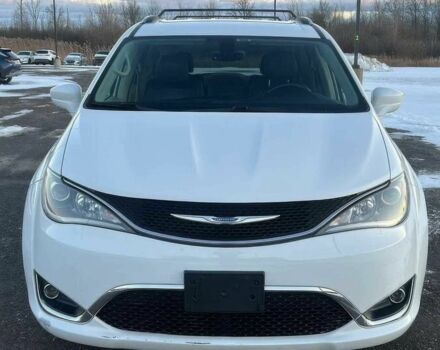 Белый Крайслер Пасифик, объемом двигателя 3.6 л и пробегом 44 тыс. км за 6000 $, фото 1 на Automoto.ua